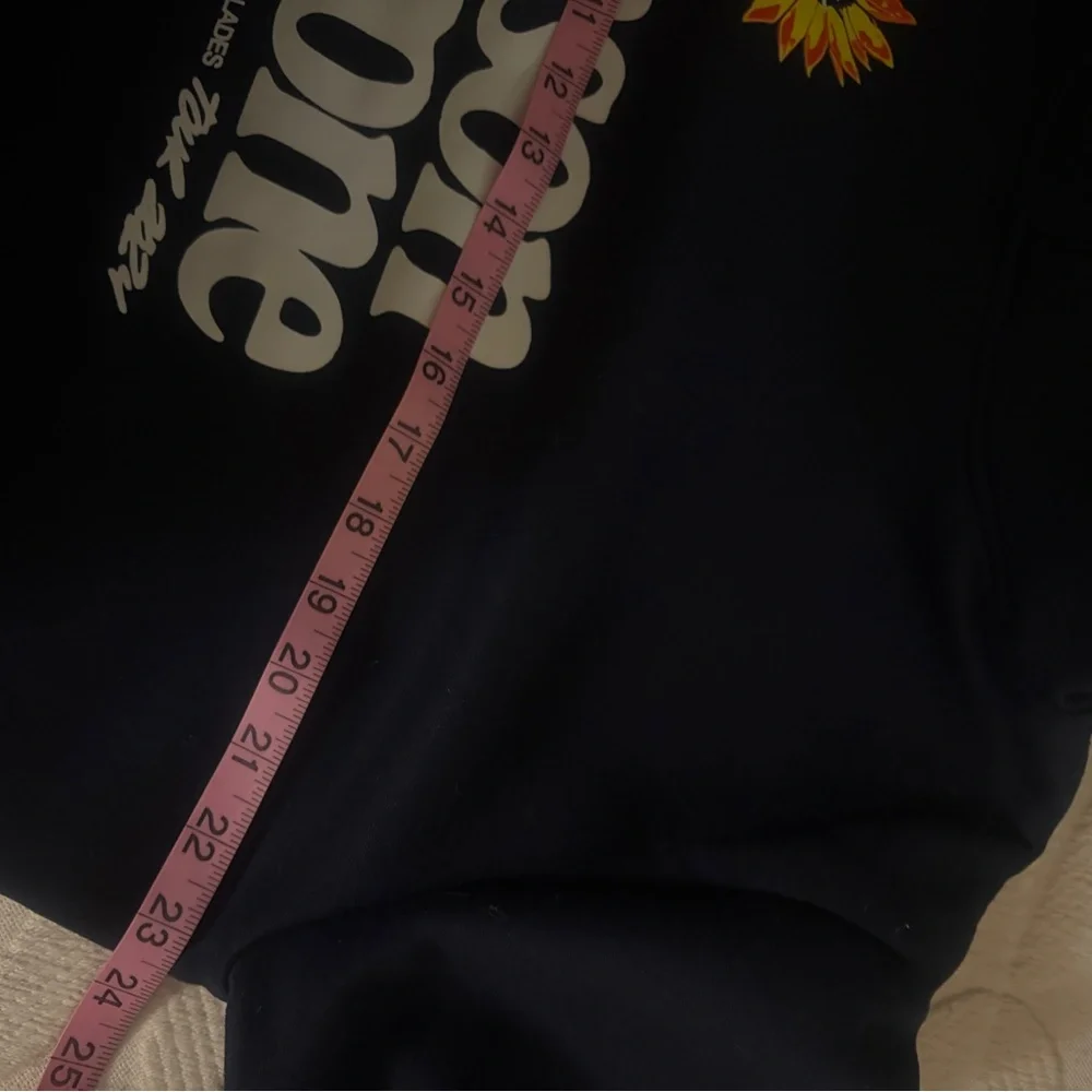 Great condition XL Benson Boone Tour 2024 Navy Hoodie. Fireworks & Rollerblades - Picture 7 of 7